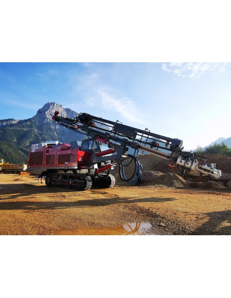 RTD32 - DTH crawler drill rig for quarries