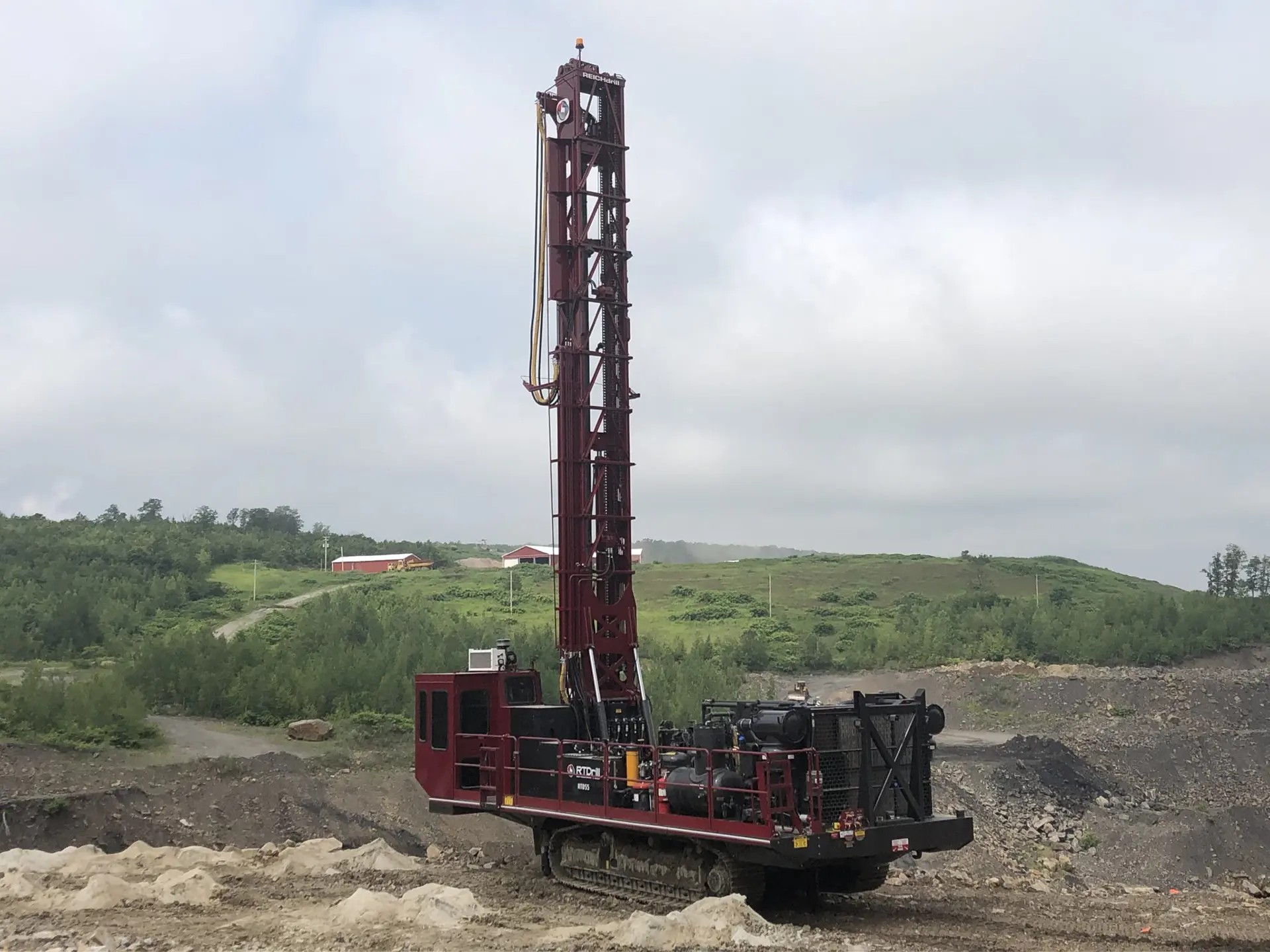 RTD55 – DTH/rotary platform drill rig