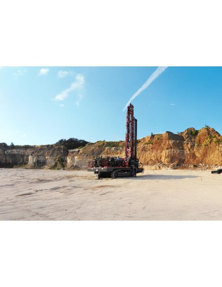 RTD70 - DTH/rotary platform drill rig for quarries